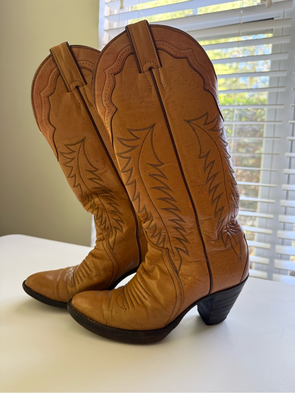 Vintage Justin Boots Tan Leather Women’s 5B